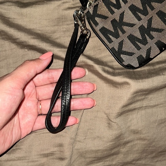Michael Kors Wristlet - Picture 4 of 7